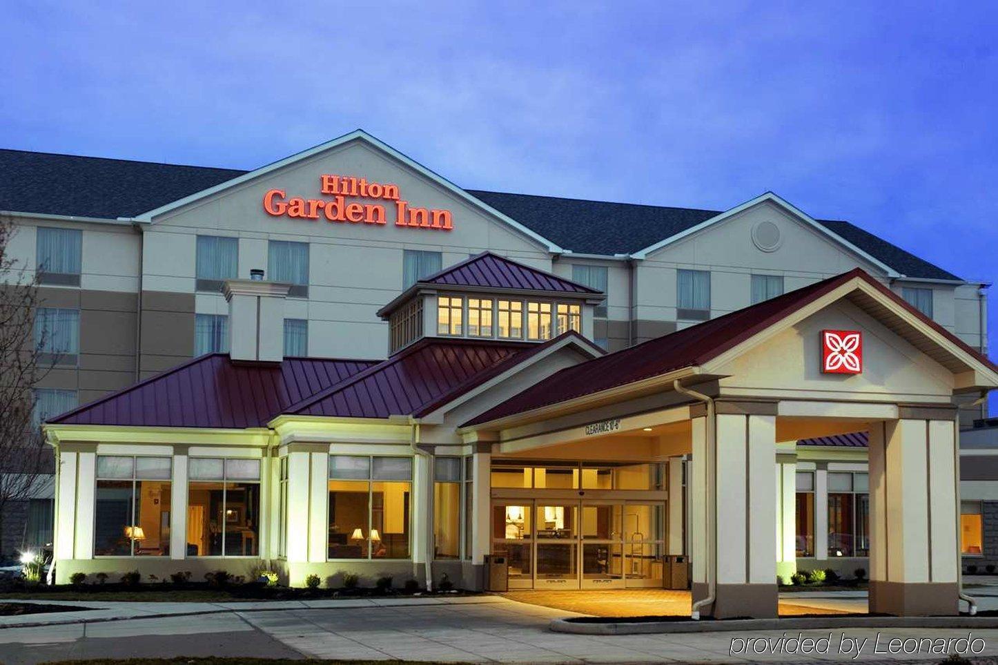 Hilton Garden Inn Stony Brook Exterior photo